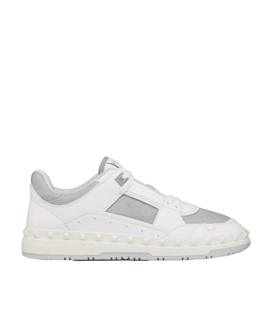 Valentino Freedots Leather Sneaker In White/light Gray