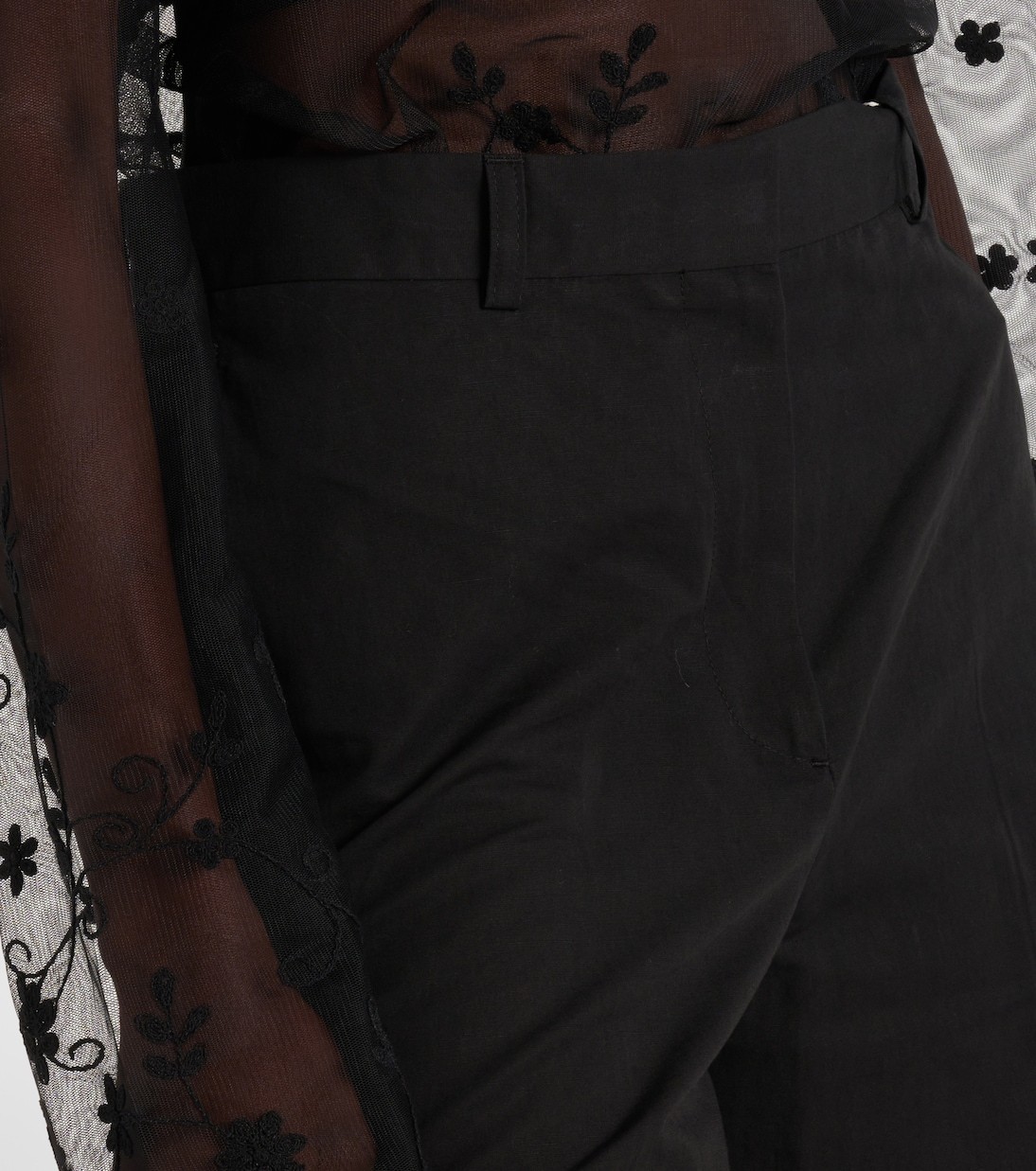 Totême Cotton And Linen Bermuda Shorts In Black