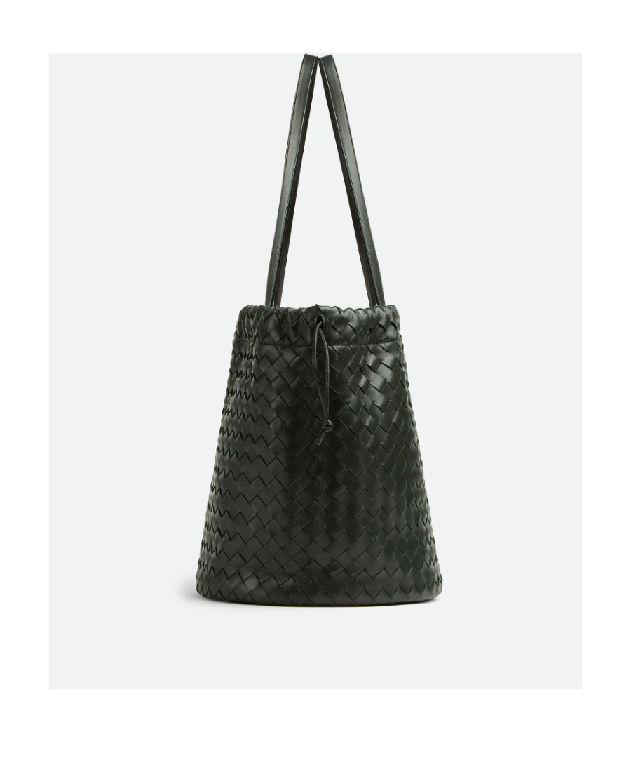 Bottega Veneta Medium Intrecciato Leather Bucket Bag In Black