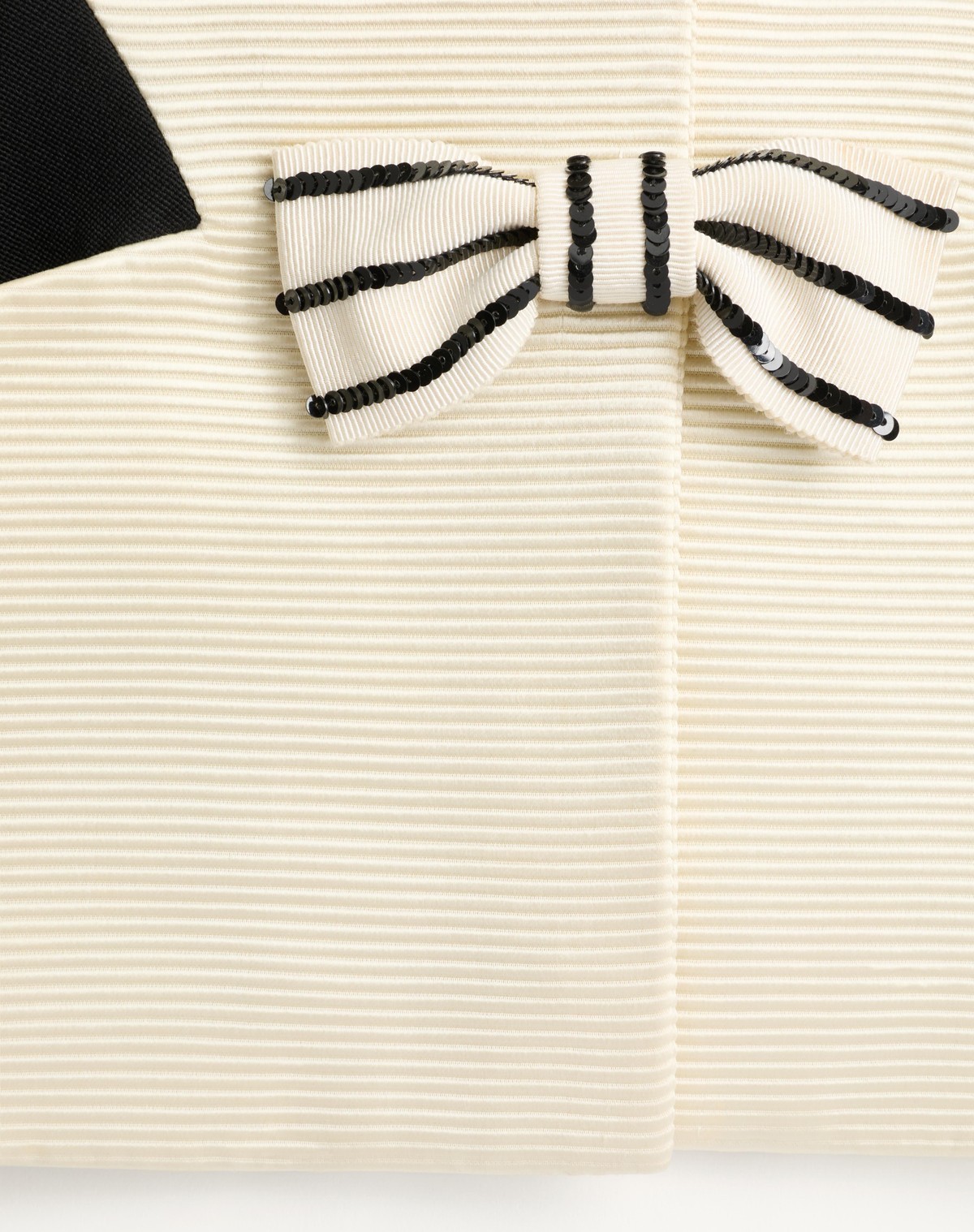 Valentino Embroidered Blazer In Black