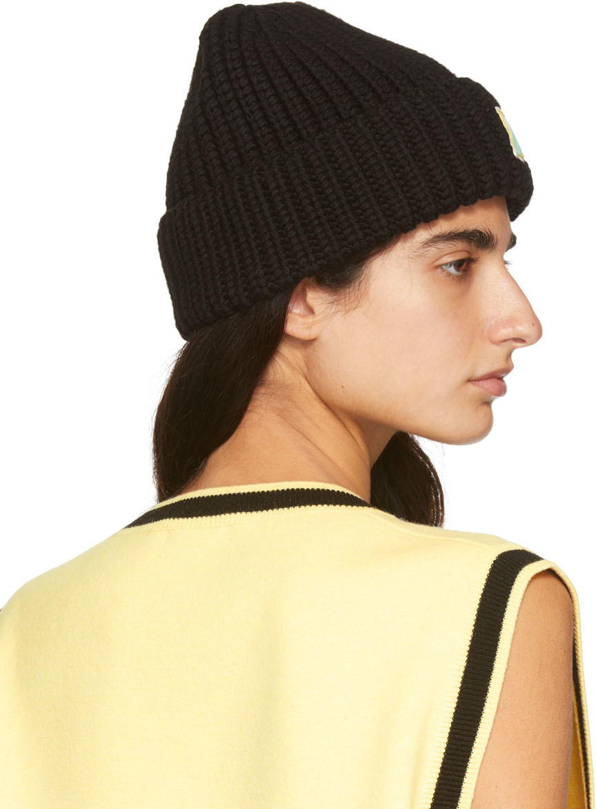 We11 Done Black Logo Rib Knitted Hat In Black