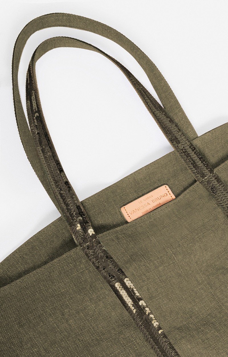Vanessa Bruno Large Cabas Shoulder Bag In Green