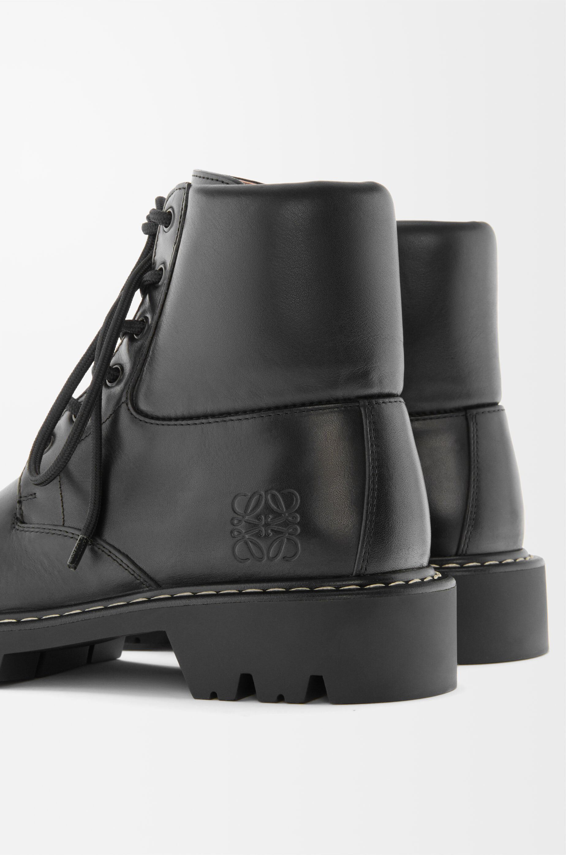 Loewe Sierra Ankle Boots In Vegetable Tanned Calfskin In Black