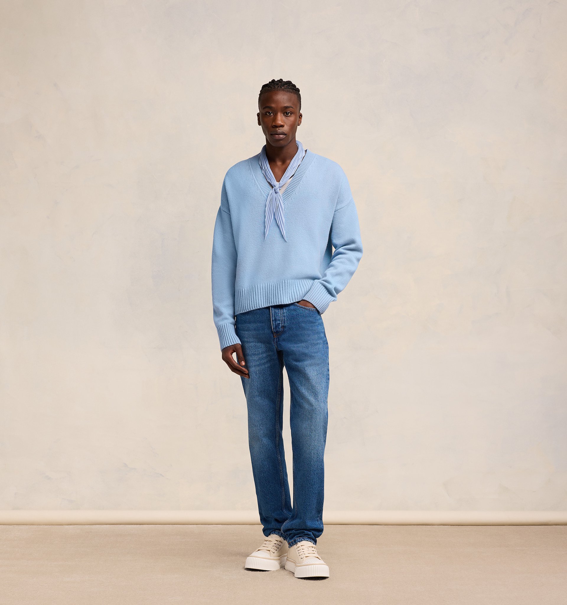 Ami Alexandre Mattiussi V-neck Wool Cashmere Sweater In Blue