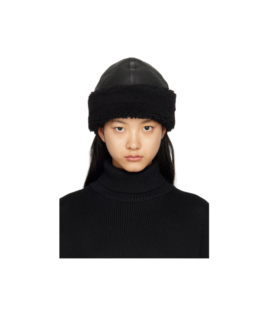 Totême A Brimmed Hat In Black