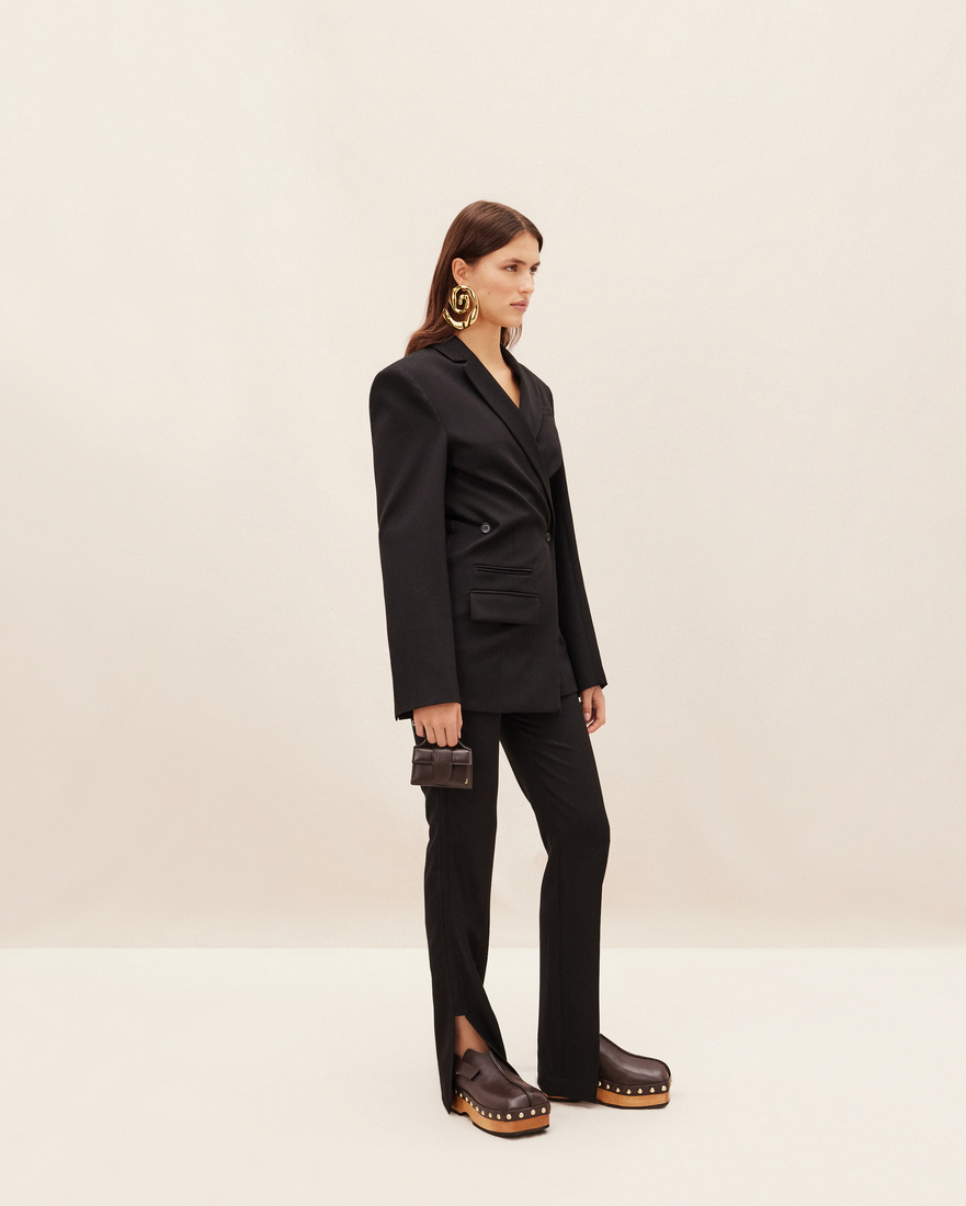 Jacquemus Crossover Double Breasted Blazer In Black