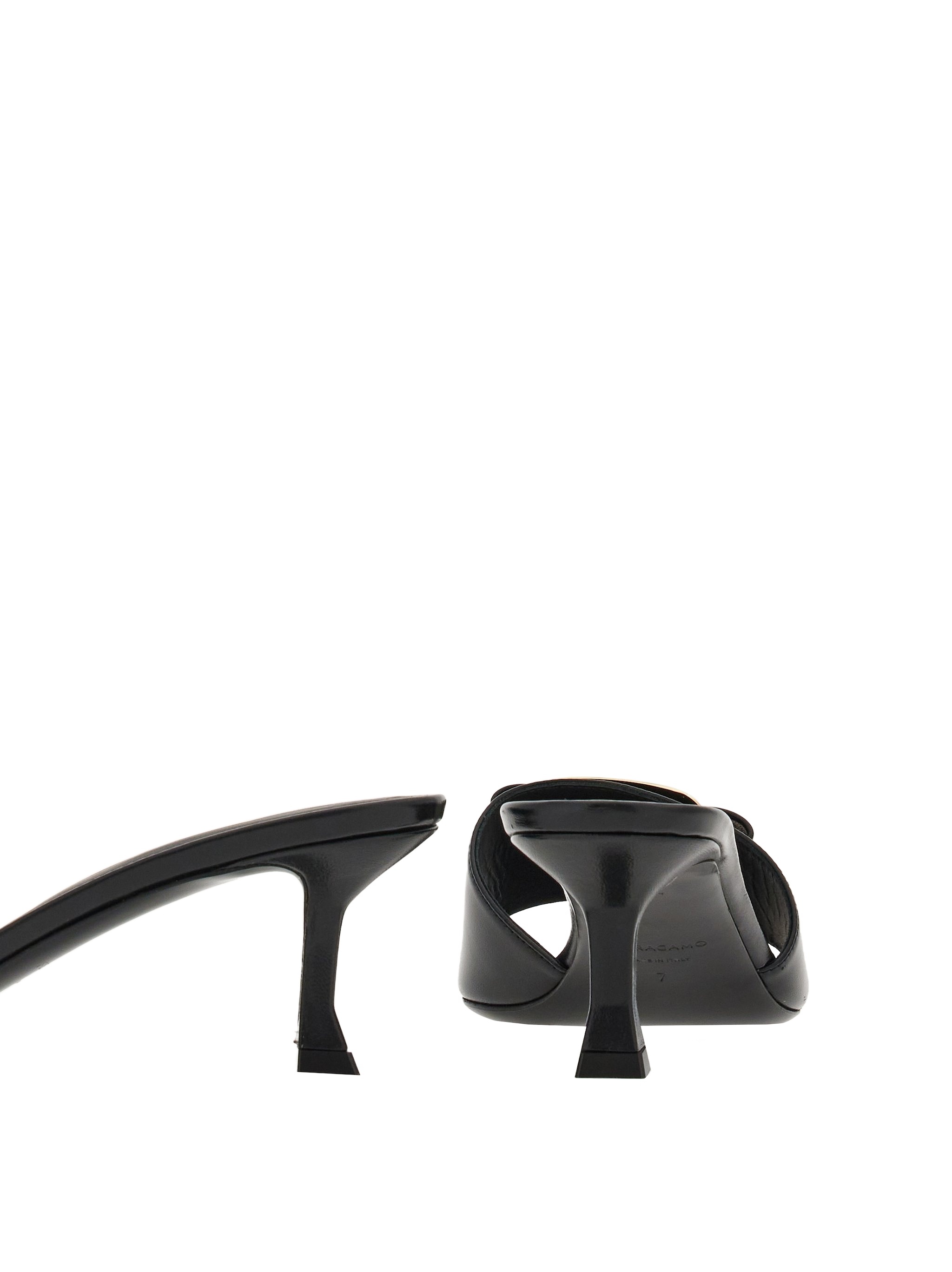 Ferragamo Zelie 55 Vara Plate Leather Sandals In Black