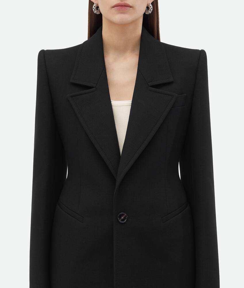 Bottega Veneta Single-breasted Long-sleeved Suit Jacket In Black