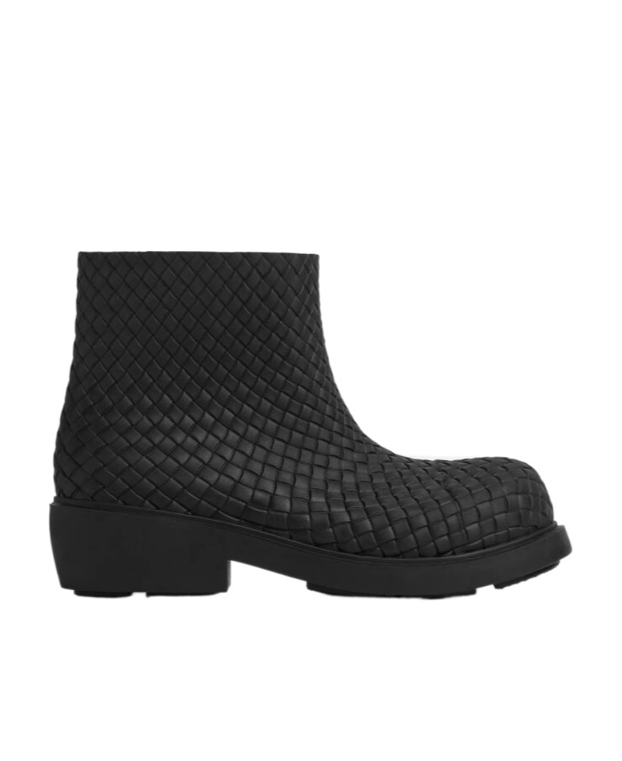 Bottega Veneta Fireman Ankle Boots In Black