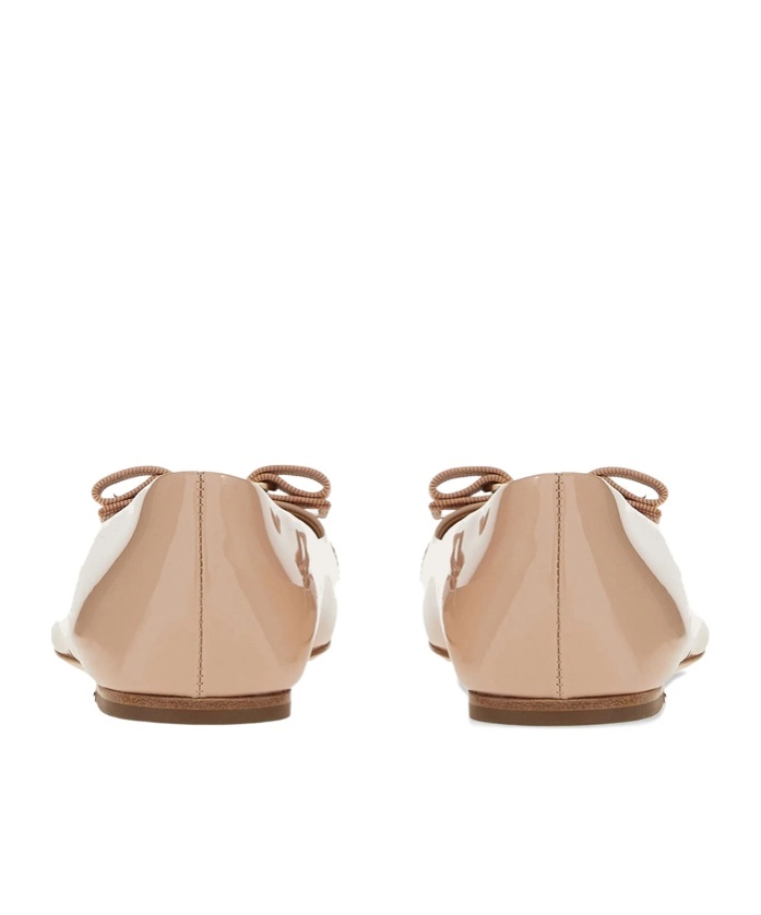 Ferragamo Varina Patent Bow-detail Ballet Flats In Neutral