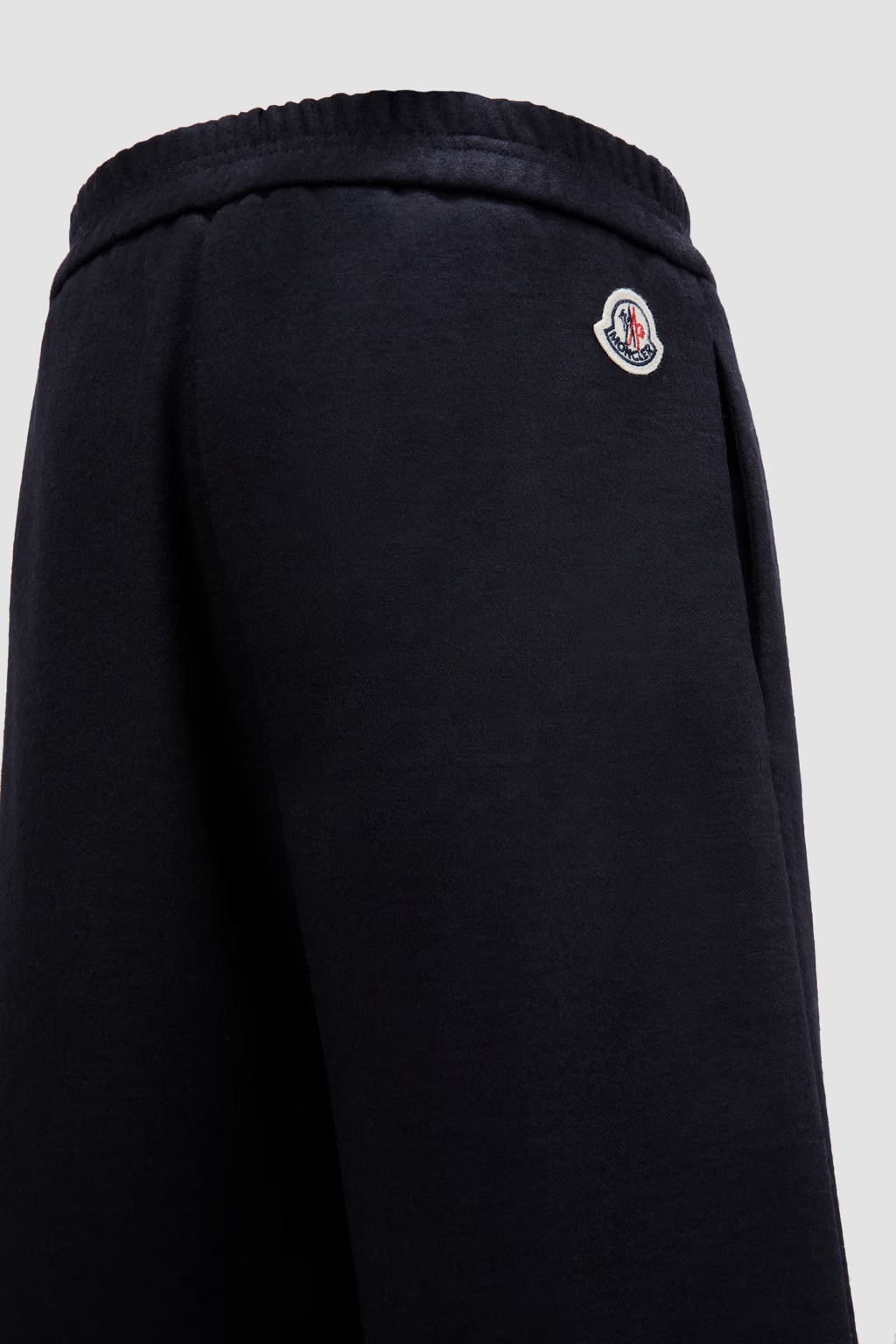 Moncler Enfant Logo Patch Joggers In Black