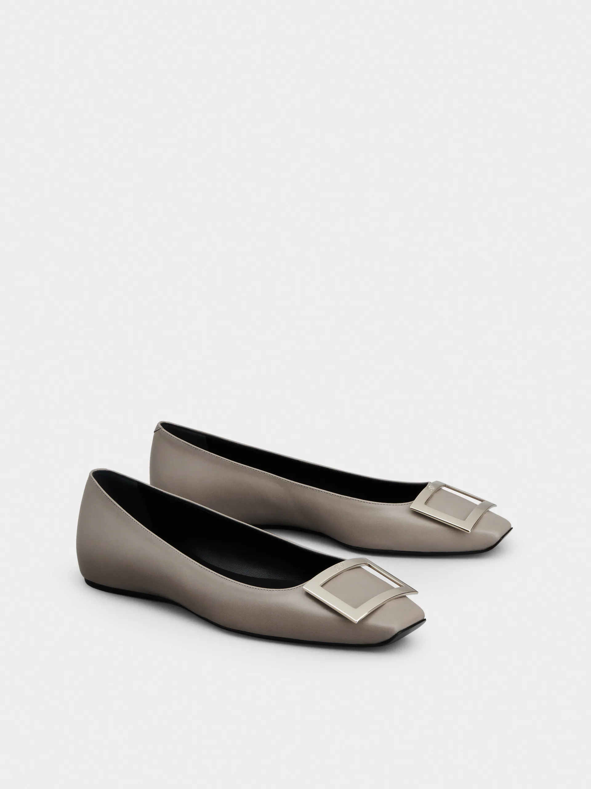 Roger Vivier Trompette Buckle Ballerina Flats In Gray