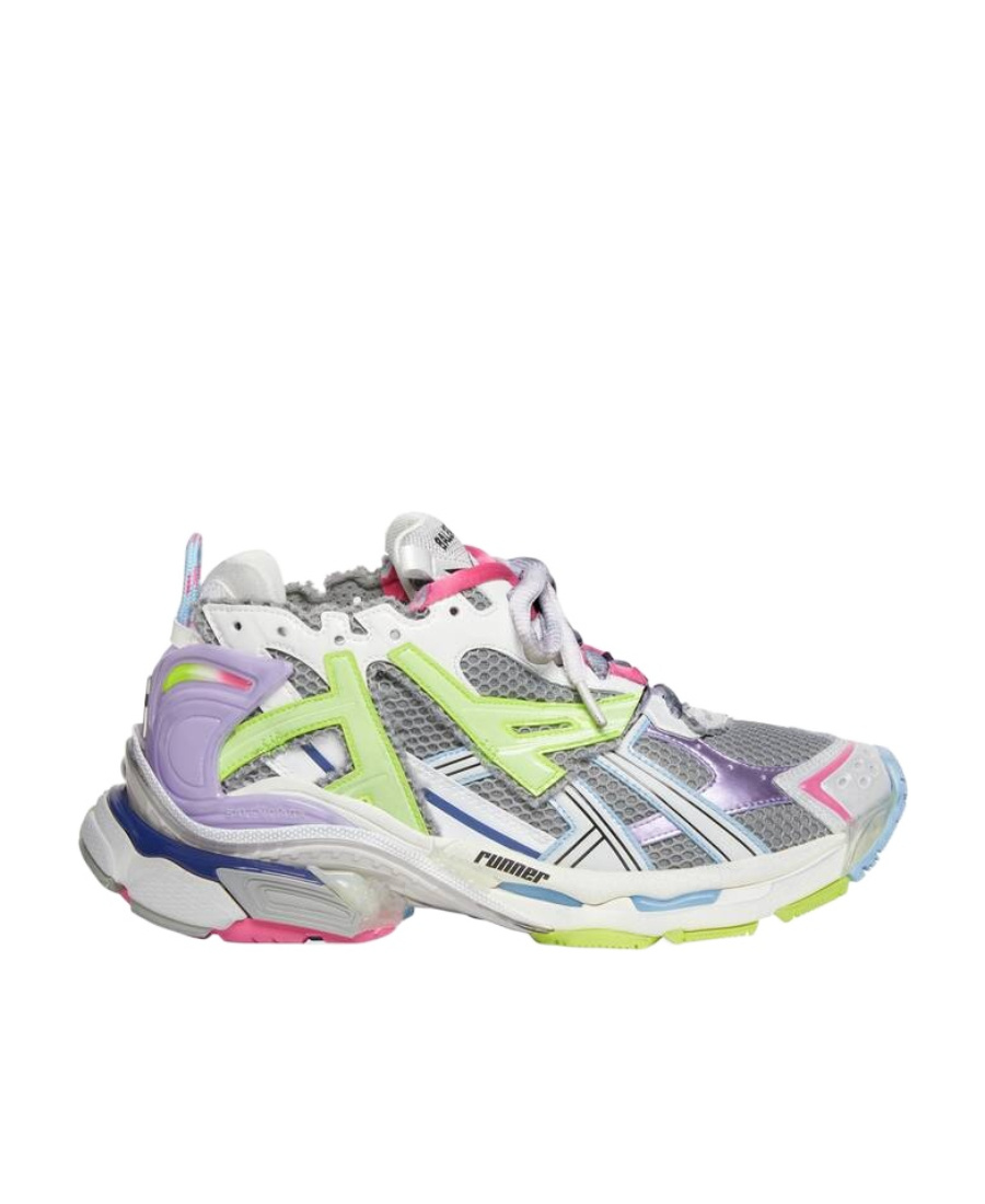 Shop Balenciaga Sneakers Runner Da Donna In Grigio In White