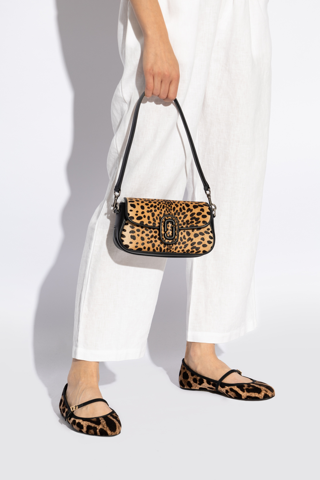 Marc Jacobs Pattern Shoulder Bag In Black