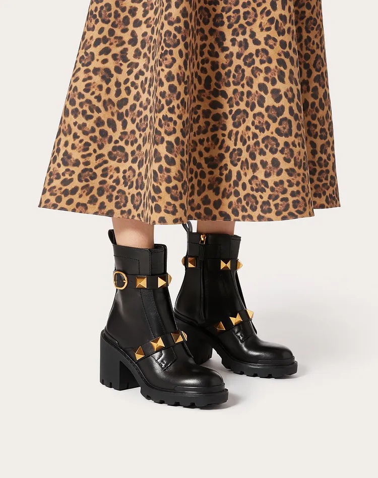 Valentino Garavani Combat Black Leather Boots With Antique Brass Studs In Nero
