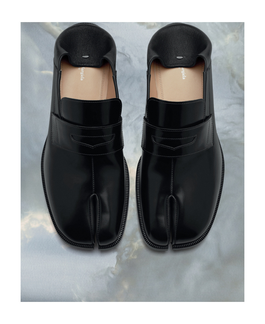 Maison Margiela Low-heel Tabi Calf-leather Loafers In Black
