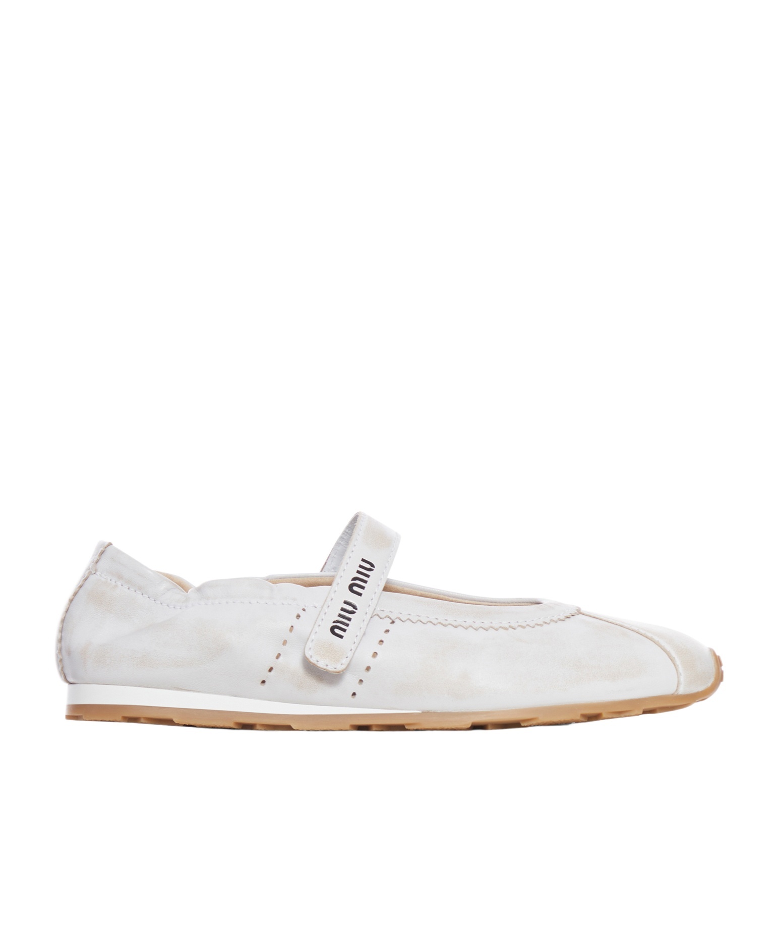 Miu Miu Round-toed Ballet Shoes In White