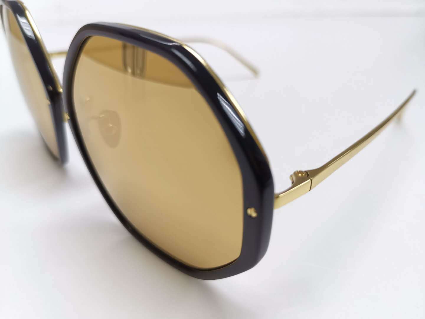 Linda Farrow Hexagonal Frame Sunglasses In Multicolor