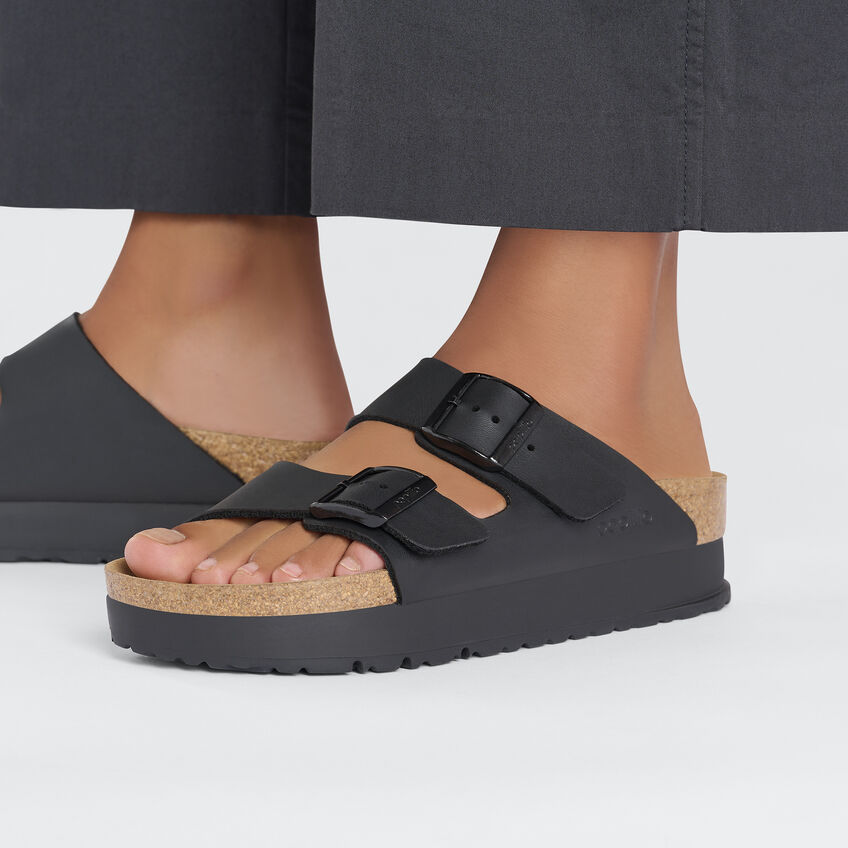 Birkenstock Arizona 25 Mm Platform Slides In Black