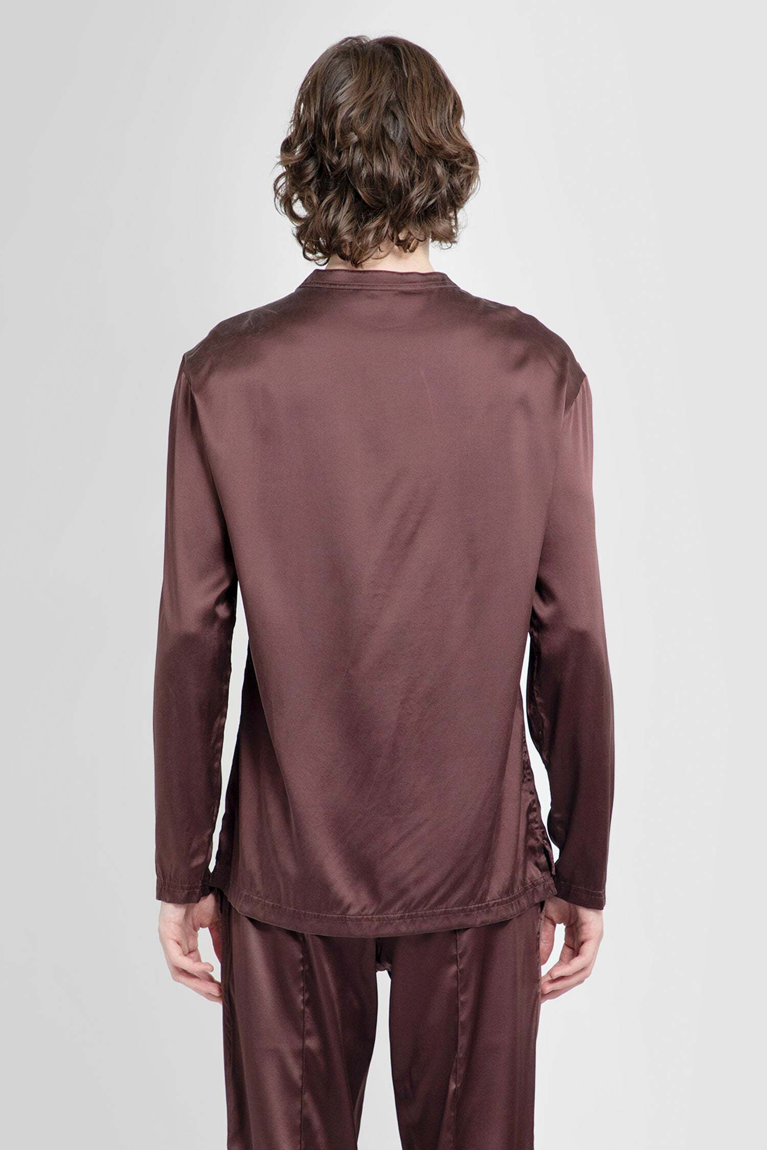 Tom Ford Henley Silk Pyjama Top In Red