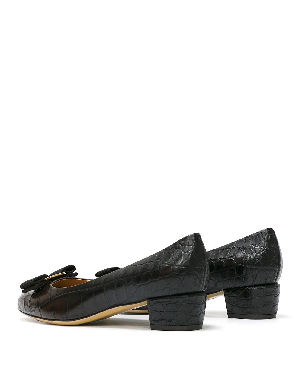 Ferragamo Vara Q Bow-embellished Quilted Patent-leather Pumps In Black