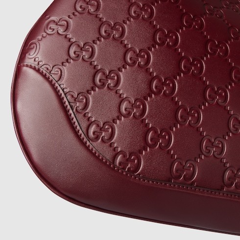 Gucci B Medium Shoulder Bag In Red