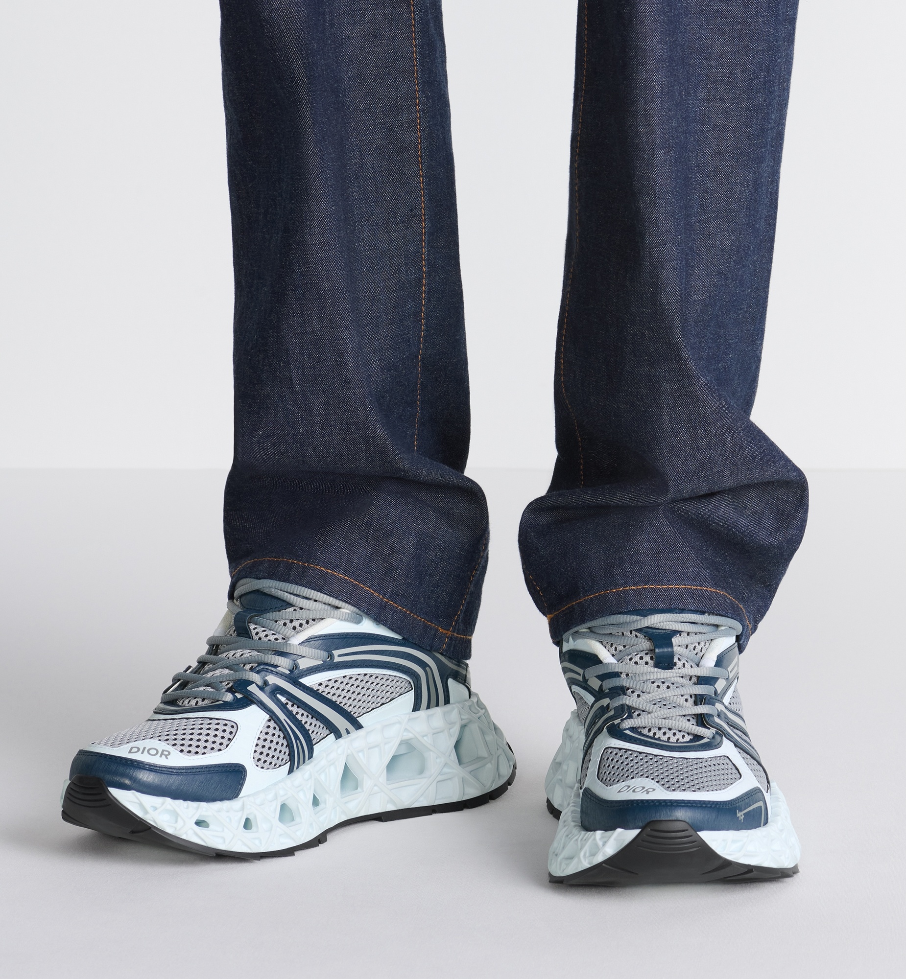 Dior B35 Nxxt Sneaker In Gray