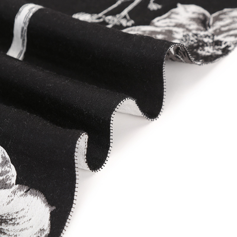 Alexander Mcqueen Floral Scarf In Black