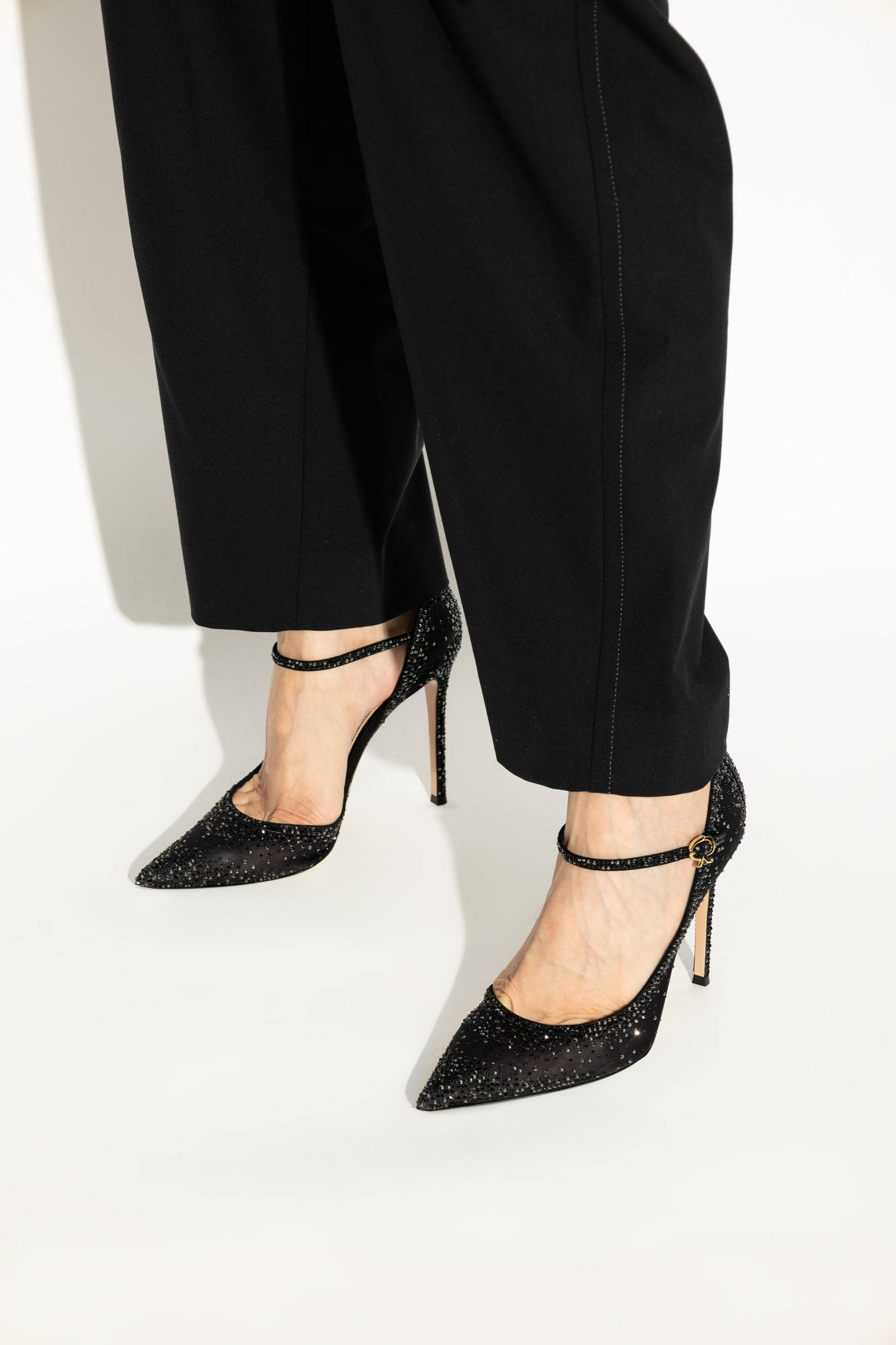 Gianvito Rossi Rania 105 Mary Jane Crystal Pumps In Black