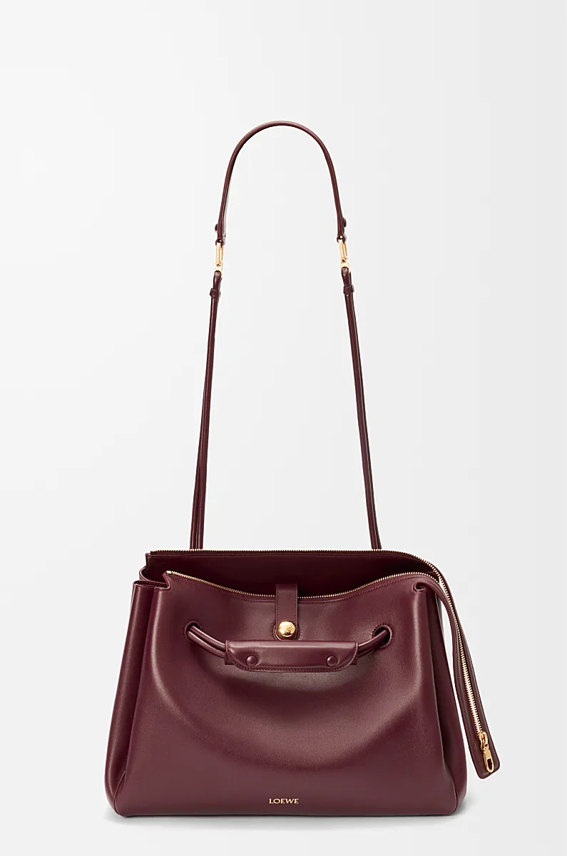 Loewe Lettering Shoulder Bag In Red