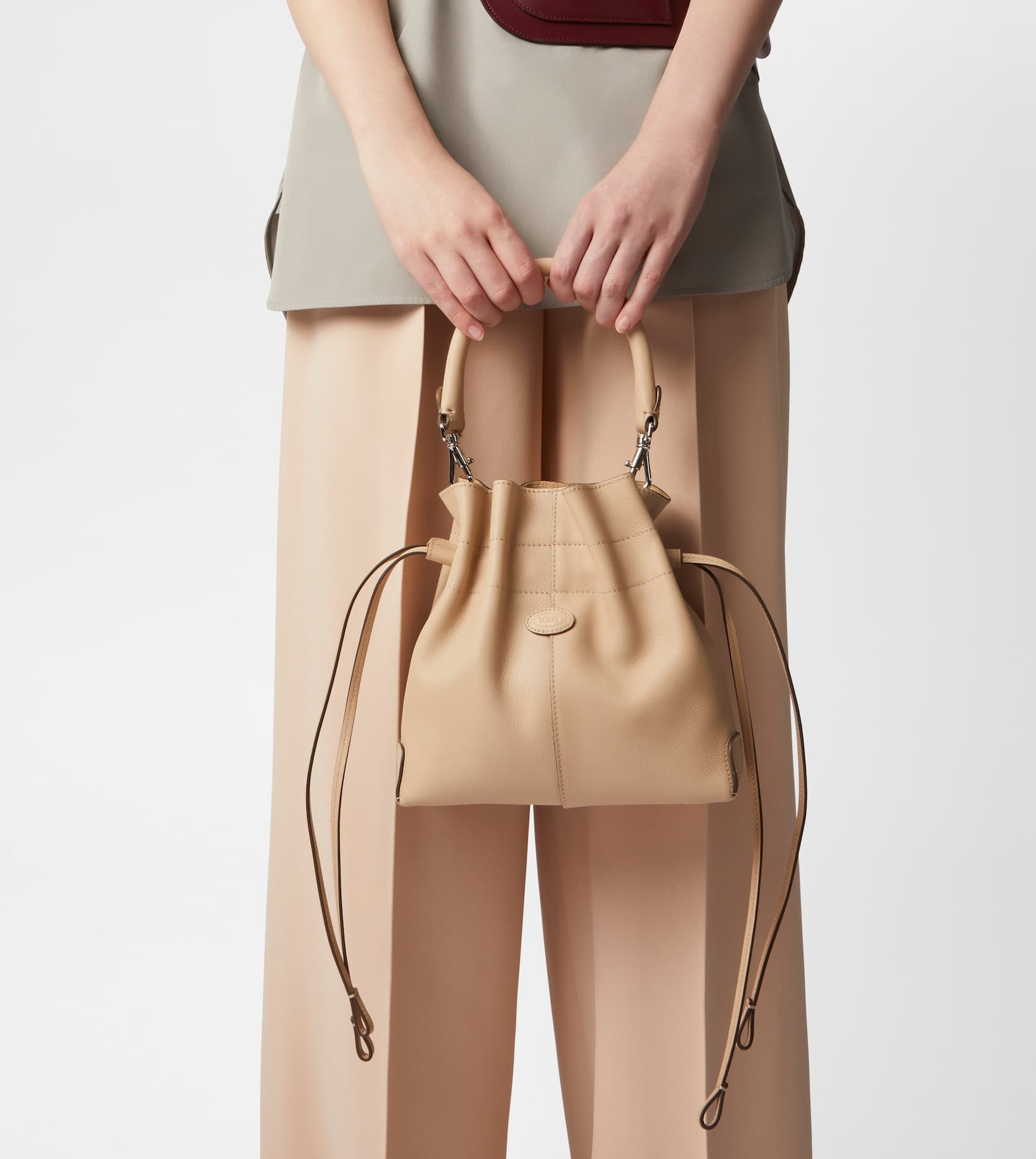 Tod's Di Bag Bucket Bag In Leather Mini With Drawstring In Nude