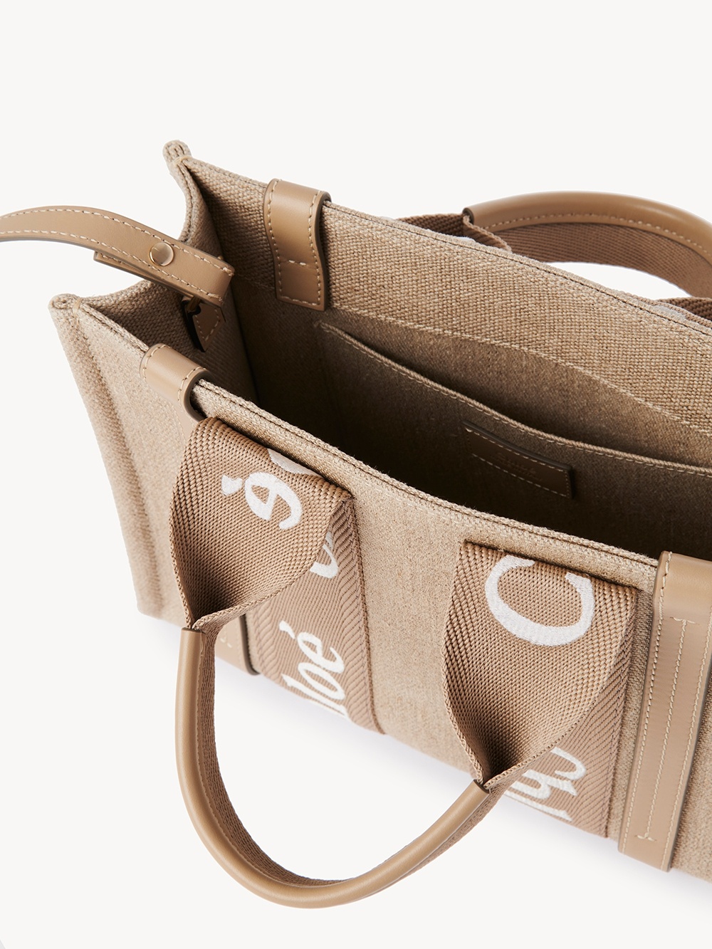 Chloé Small Woody Tote Bag In Nude