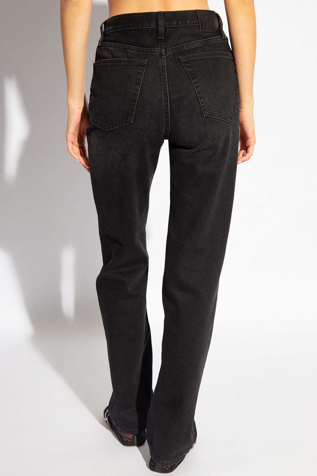 Totême Logo-patch Straight Jeans In Black
