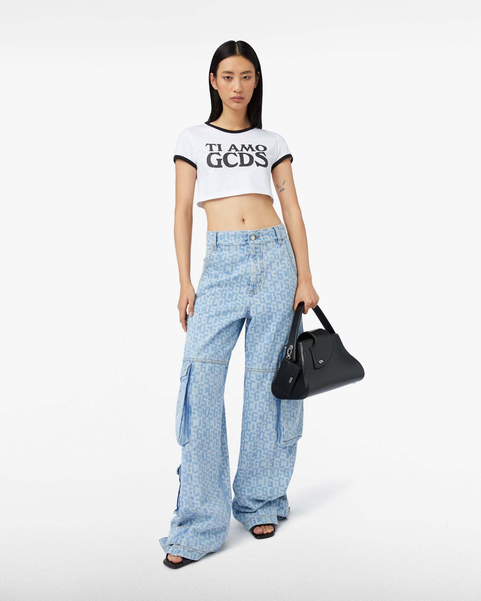 Gcds Logo-print Cargo Jeans In Blue