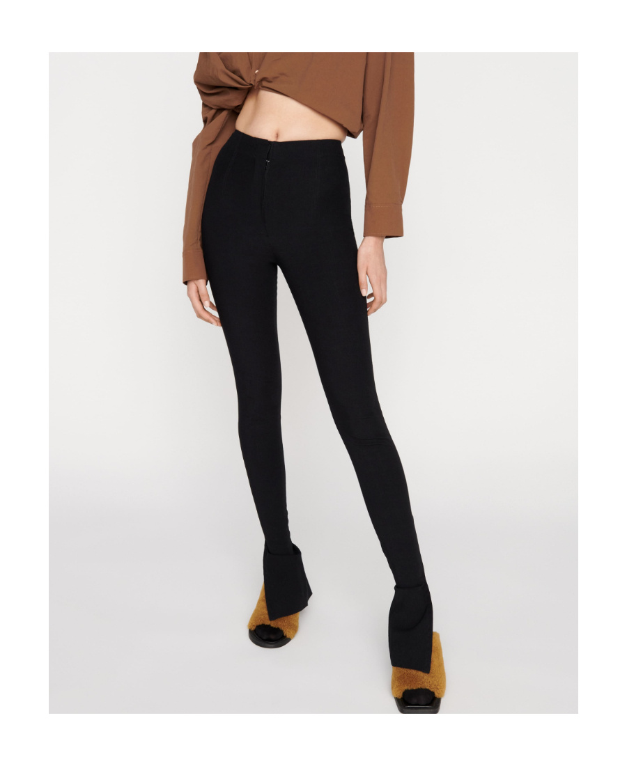 Jacquemus Obiou Slit Detailed Pants In Black