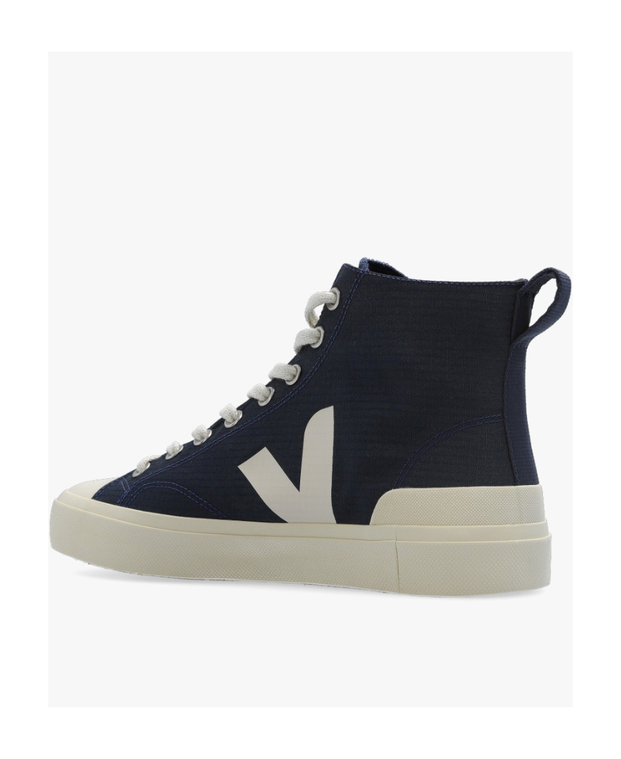 Veja Logo Board Shoes In Black