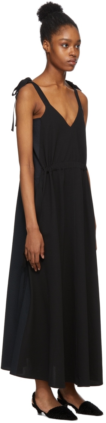 Deveaux Black & Navy Paneled Rosa Dress In Black