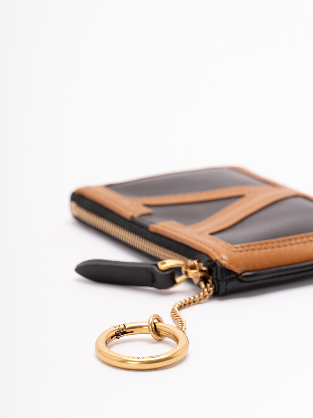 Valentino Viva Superstar Zip-fastening Leather Wallet In Black