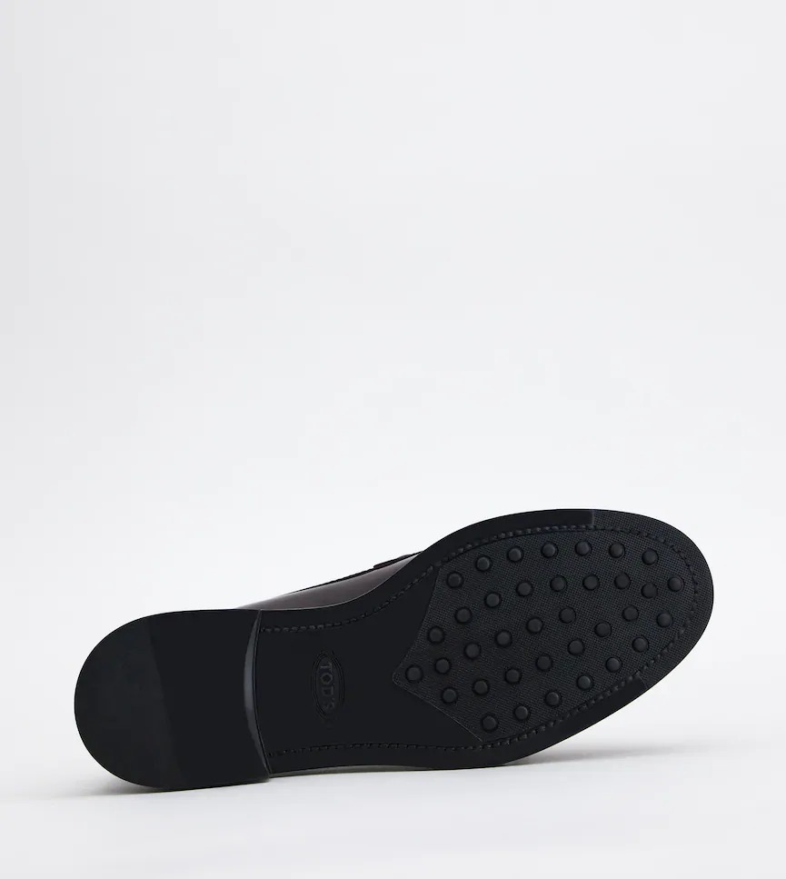 TOD'S TOD'S CHAIN-LINKED LOAFERS