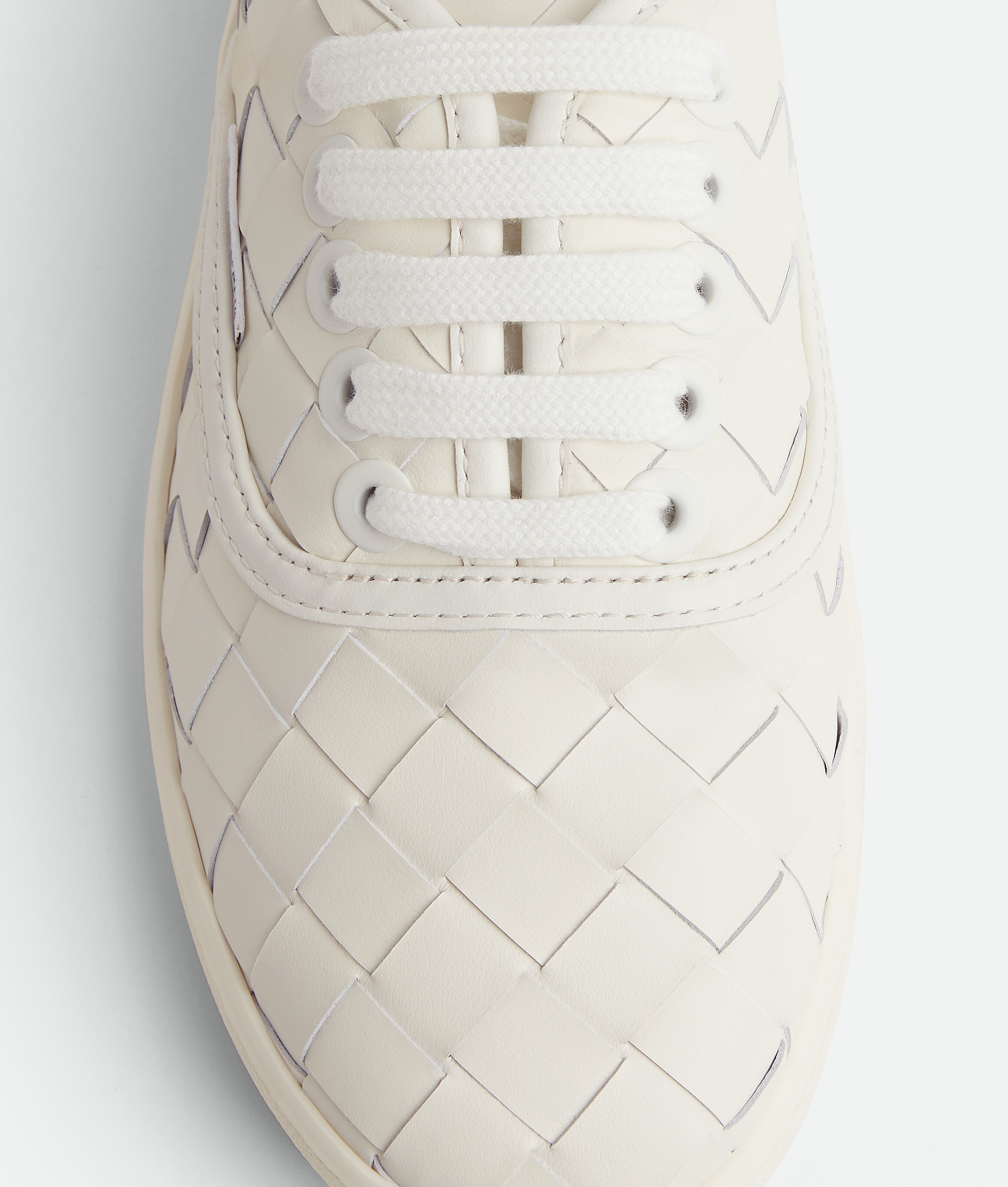 Bottega Veneta Sawyer Intrecciato Leather Low-top Sneakers In White