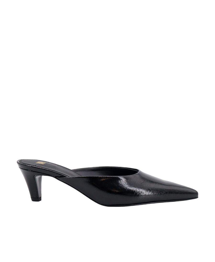 Totême The Patent 55 Pointed Mules In Black Calf Leather In Black