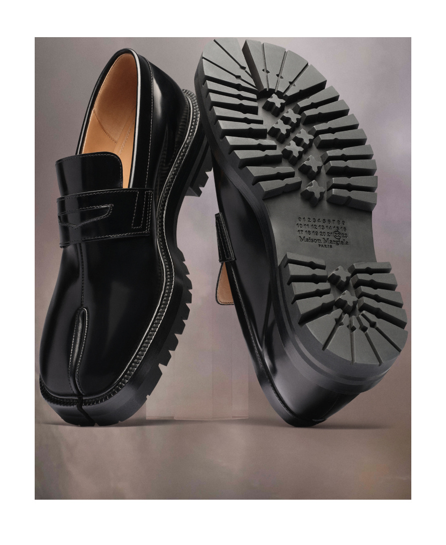 Maison Margiela Tabi County Split-toe Distressed Textured-leather Penny Loafers In Black