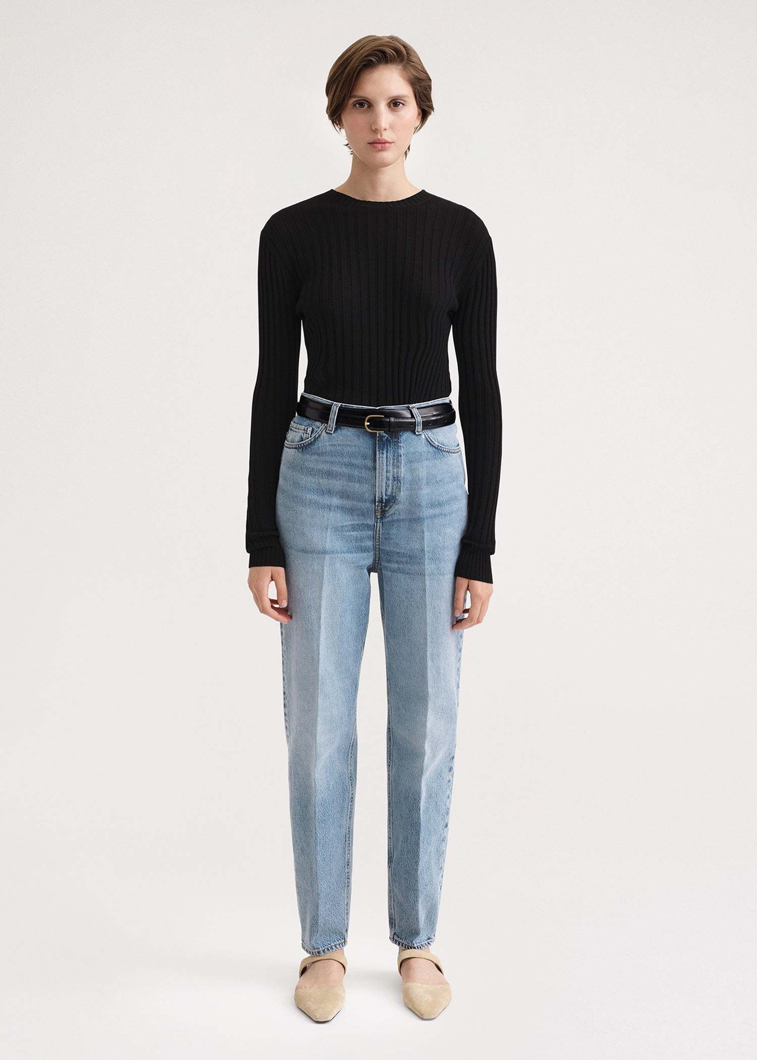 Totême Organic Cotton Tapered Jeans In Blue
