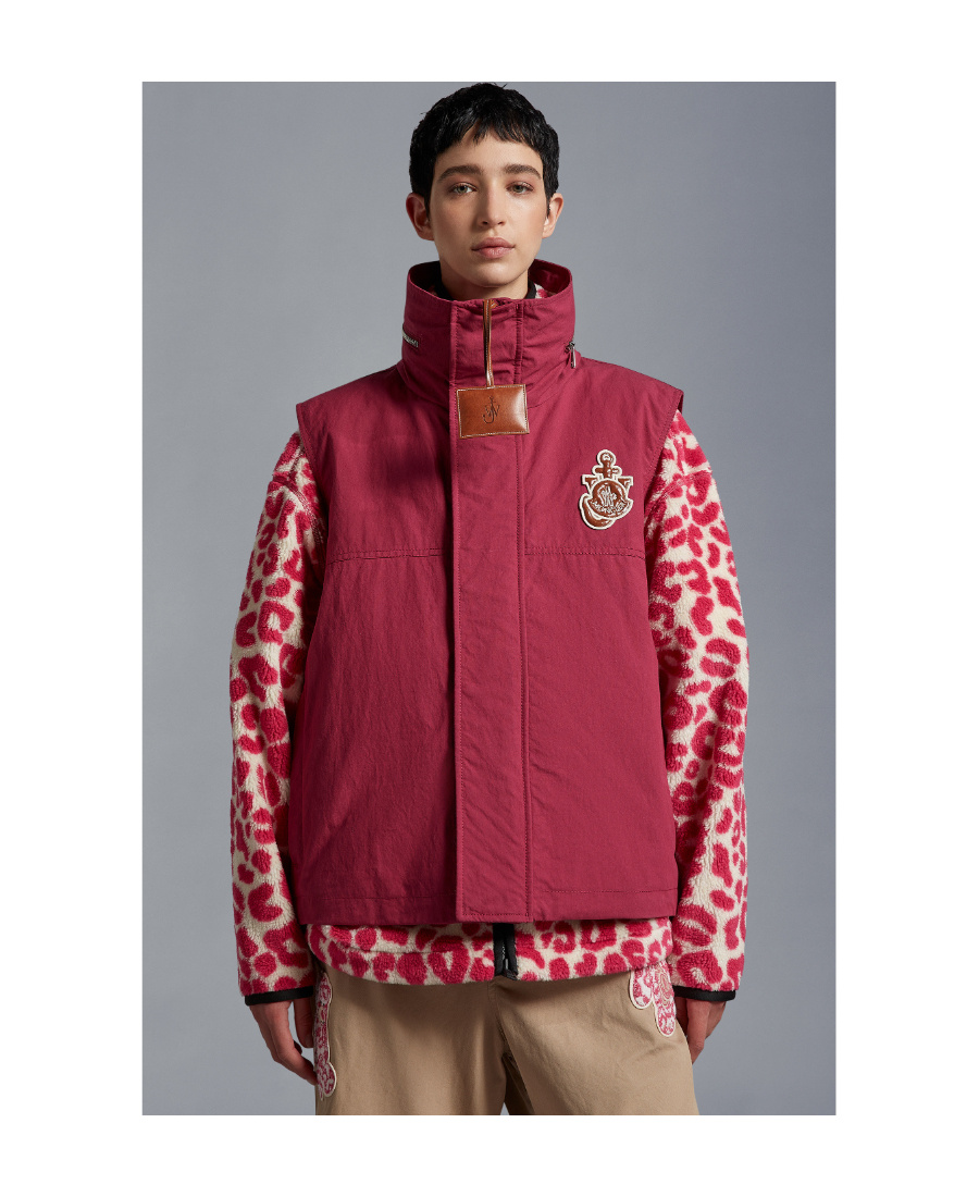 Moncler X Jw Anderson Tryfan Vest In Red