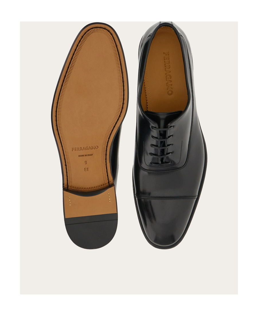 Ferragamo Lace-up Oxford Shoes In Black