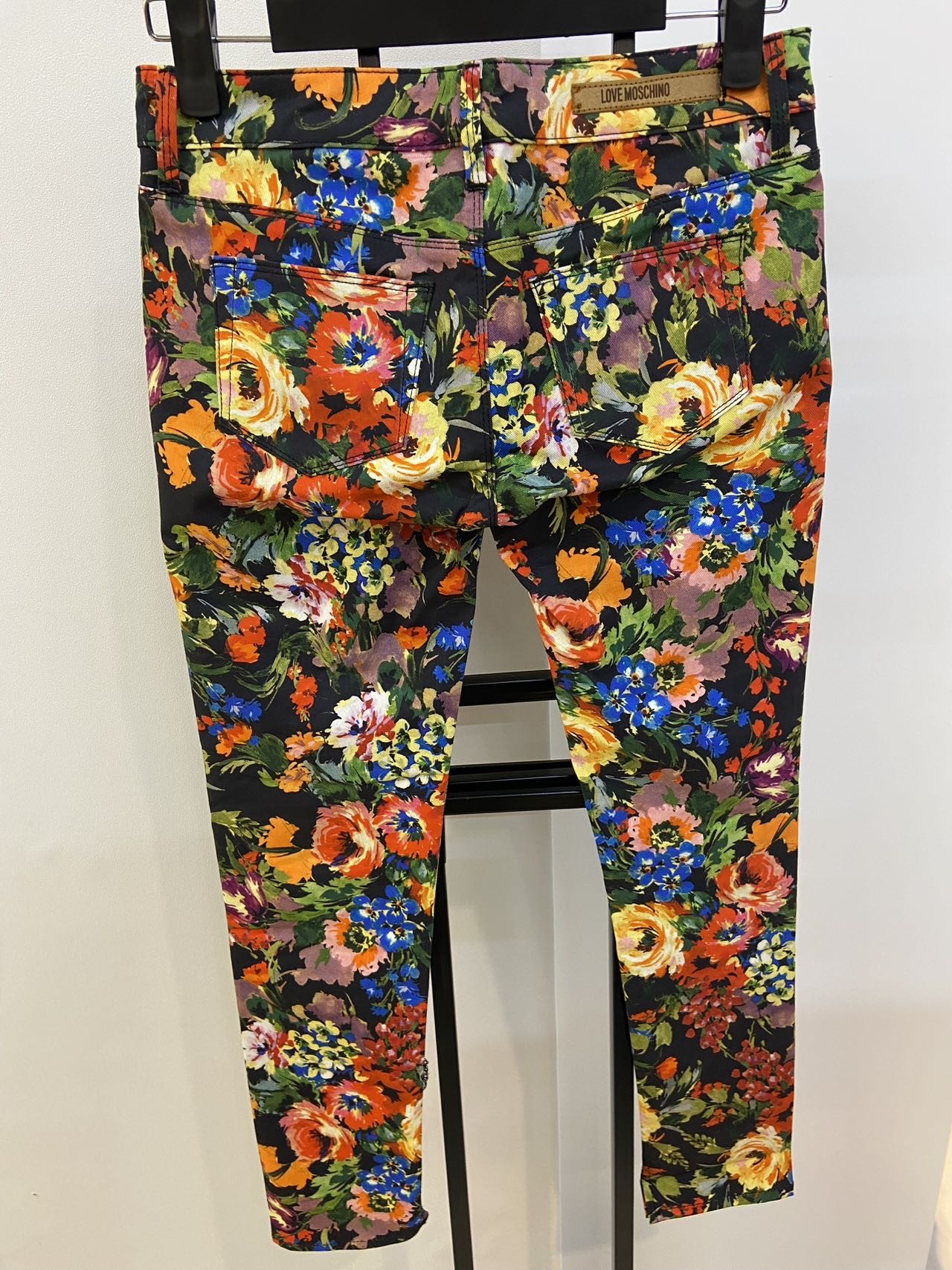 Moschino Multi-pocket Jeans In Black