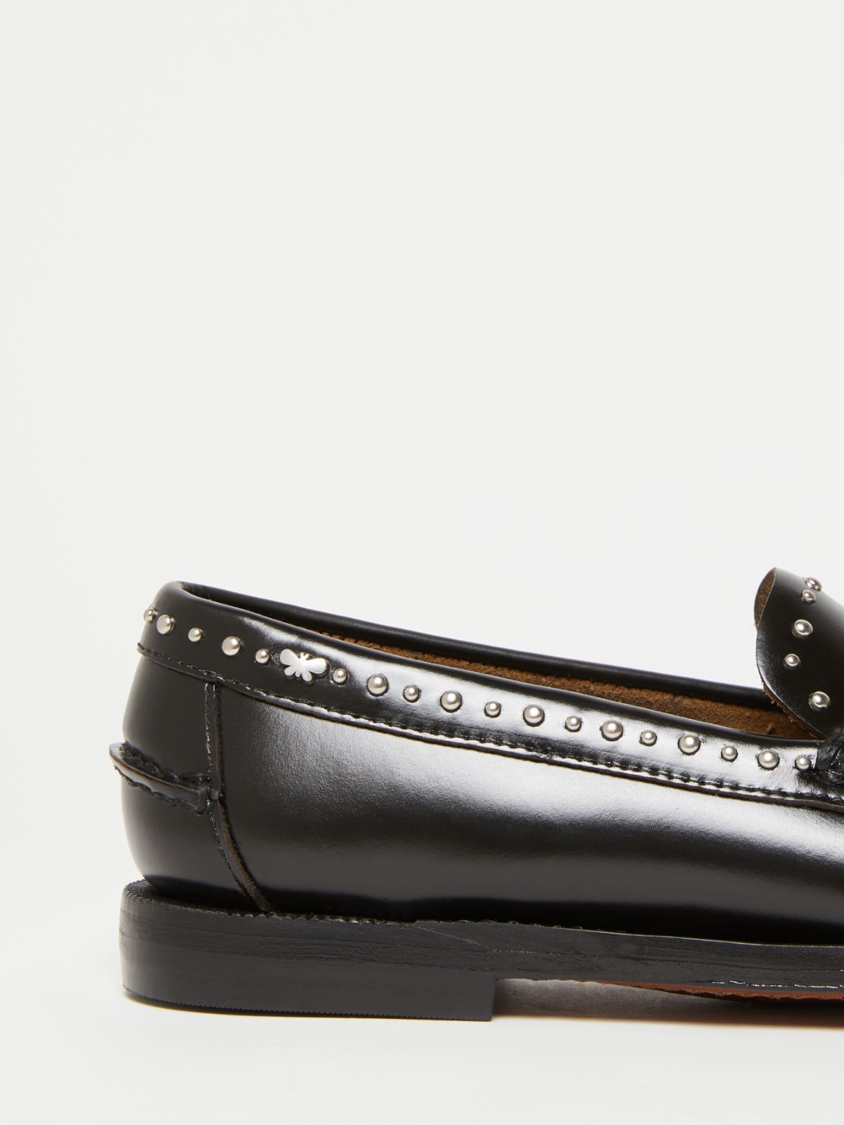 Weekend Max Mara Leather Moccasins With Tassels In Black