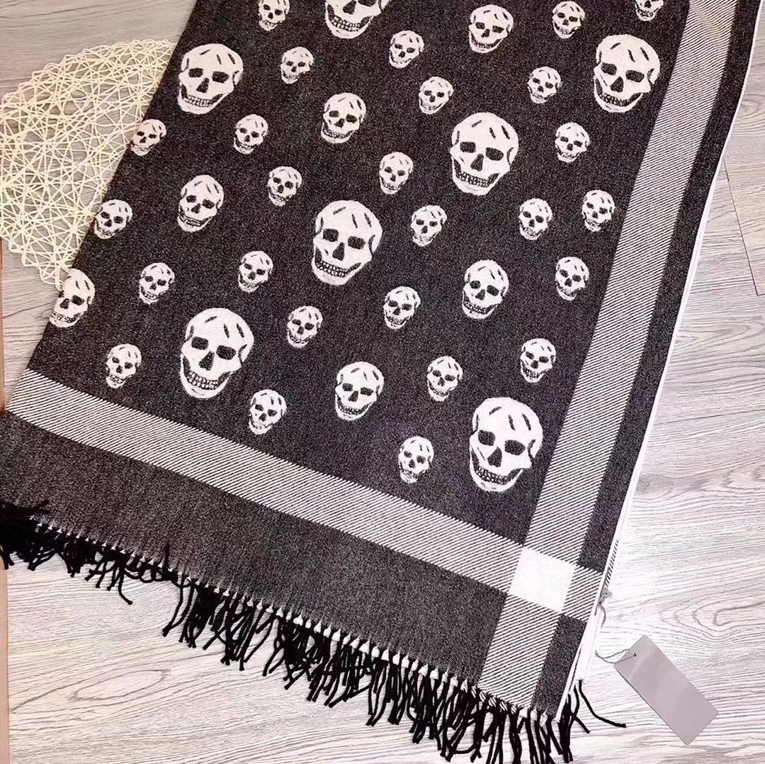 Alexander Mcqueen Skull Motif Scarf In Black