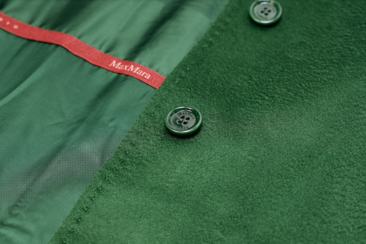 Max Mara Lapel Long-sleeved Coat In Green