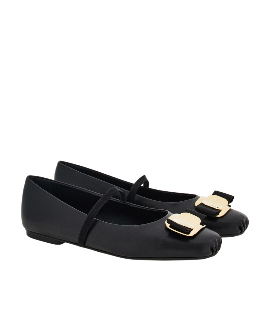 Ferragamo Vara Logo-plaque Ballerina Shoes In Black